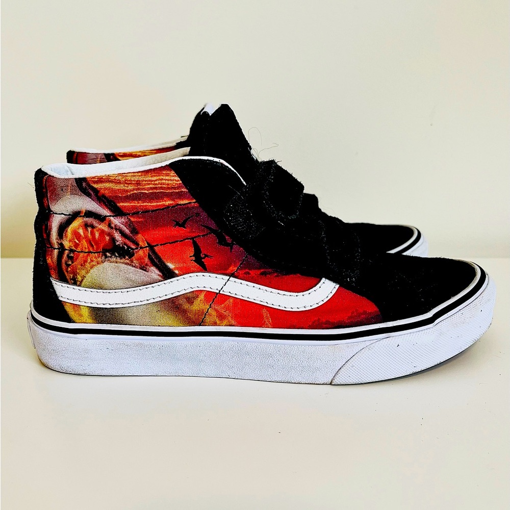 Vans skateboard Sneakers Size 6 very gently used in great condition